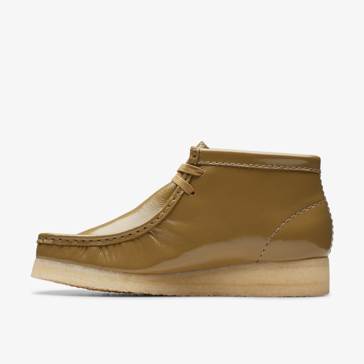 Clarks Wallabee Boot Dark Olive Patent Dark Olive | ZXJOV4569