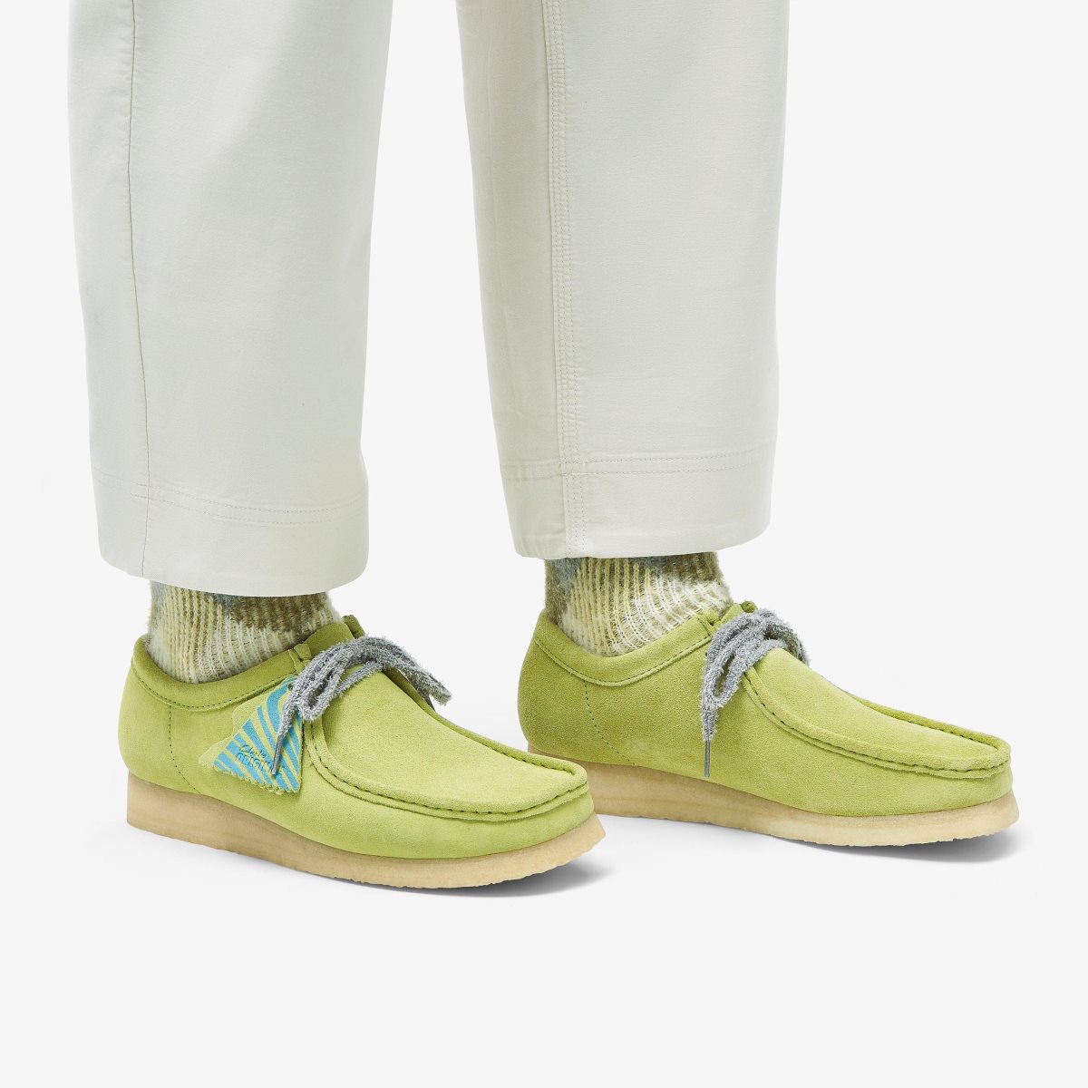 Clarks Wallabee Pale Lime Suede undefined | PNRUV3782